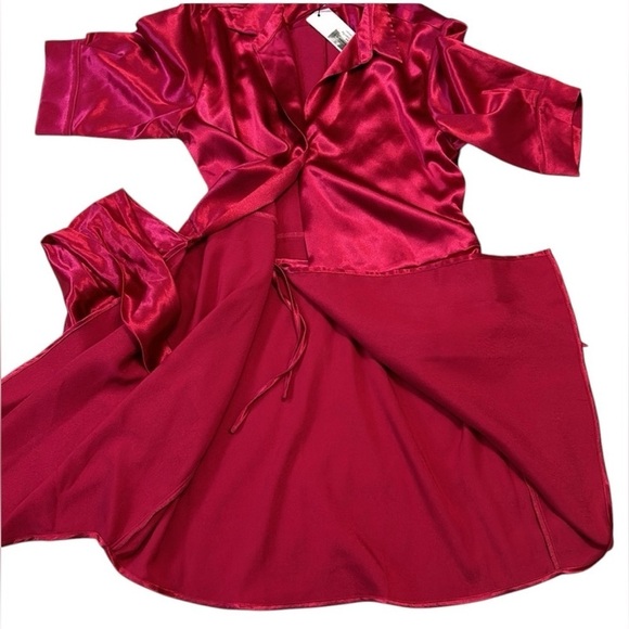 NWT Molly Bracken Silky Wrap Around Mini Tie Dress in Raspberry - Picture 7 of 9
